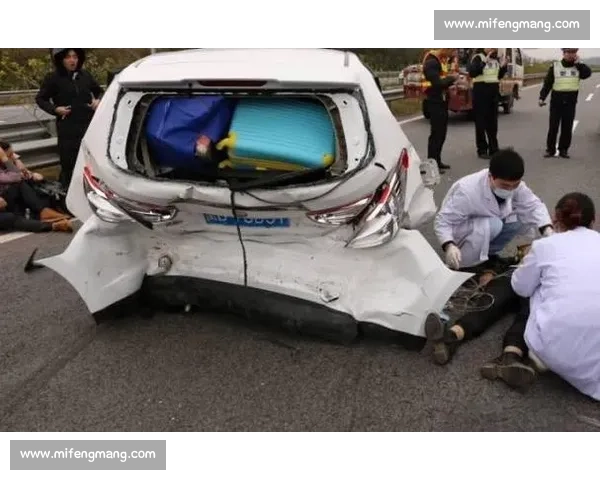 极速赛道惊魂:赛车事故背后的生死瞬间与警示故事 极速赛道惊魂:赛车事故背后的生死瞬间与警示故事